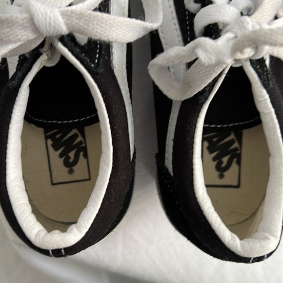 Old skool Vans sneakers, black and white, size 1 kids - Picture 5 of 16